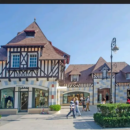 Duplex Tres Proche De Tennis Et Piscine Lejlighed