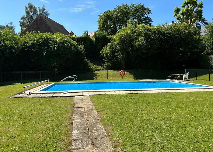 Duplex Tres Proche De Tennis Et Piscine Apartamento Deauville